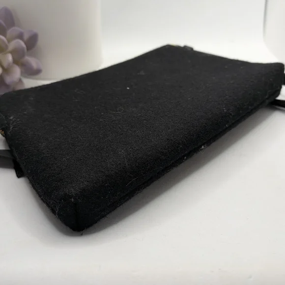 Talbots Festive Scottie Dog Embroidered Wool Wristlet - Picture 3 of 6